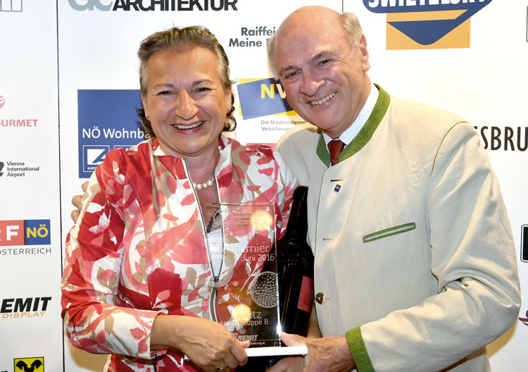 Helene Eremit und Dr. Erwin Pröll - Charity Golf Turnier Juni 2016 für Hilfe im eigenen Land, Golfclub Frühling