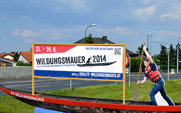 FF Wildungsmauer Werbeaufsteller in Zillenform